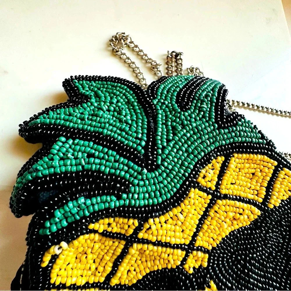 Circus by Sam Edelman Velma Beaded Pineapple Shape Hearts Chain Crossbody Purse - Picture 5 of 8